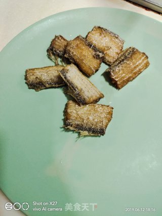 生姜炒带鱼的做法步骤：3