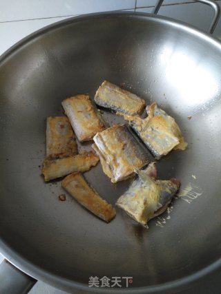 黄焖带鱼蒸碗的做法步骤：4