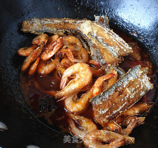 茄汁带鱼虾的做法步骤：12