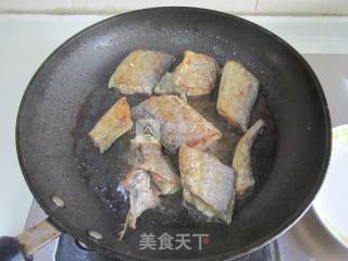 剁椒芋头烧带鱼的做法步骤：7