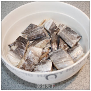 营养美味-----葱香带鱼的做法步骤：3