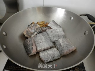 家常菜-----带鱼汤的做法步骤：4