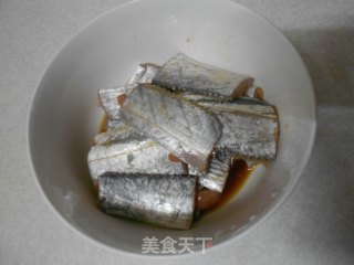 香煎带鱼的做法步骤：2