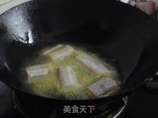 春节必吃菜品之——红烧带鱼的做法步骤：3
