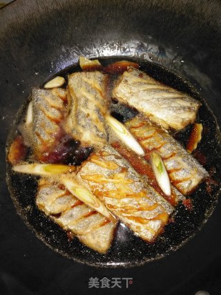 红烧带鱼的做法步骤：8