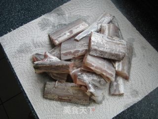 带鱼炖豆腐的做法步骤：1