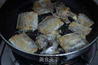 干煎带鱼的做法步骤：3