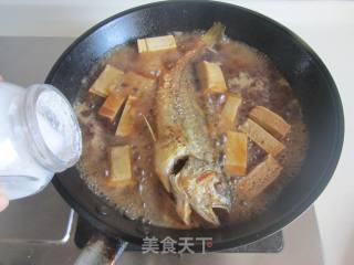 黄鱼焖豆腐的做法步骤：10