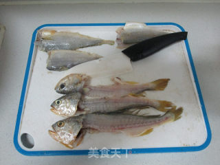 【上海】酸菜黄鱼面的做法步骤：3