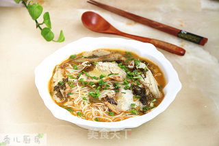 【上海】酸菜黄鱼面的做法步骤：13