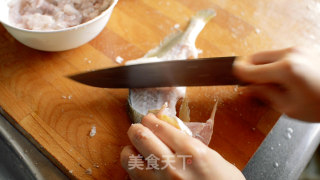鱼肉做面条 极鲜雪菜黄鱼面的做法步骤：4