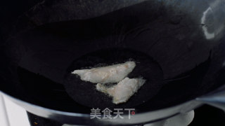 鱼肉做面条 极鲜雪菜黄鱼面的做法步骤：12