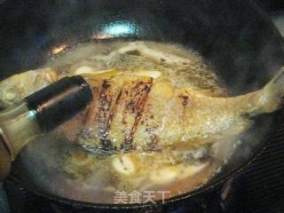 豆瓣酱烧黄鱼的做法步骤：8