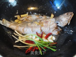 红烧大黄鱼的做法步骤：6