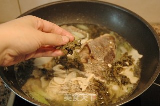【浙菜】汤鲜味美宁波风味·雪菜大汤黄鱼的做法步骤：10