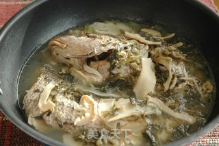 【浙菜】汤鲜味美宁波风味·雪菜大汤黄鱼的做法步骤：12