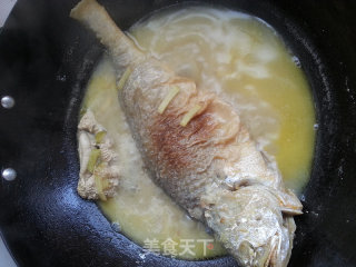 红烧大黄鱼的做法步骤：7