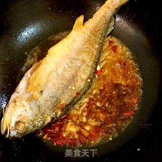 红烧黄鱼的做法步骤：5