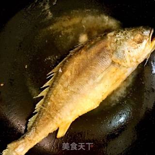 红烧黄鱼的做法步骤：3