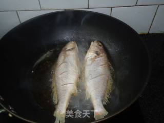 干烧小黄鱼的做法步骤：3