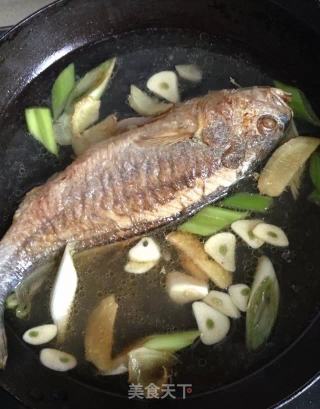红烧黄鱼的做法步骤：8