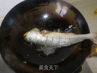 干烧黄鱼的做法步骤：8