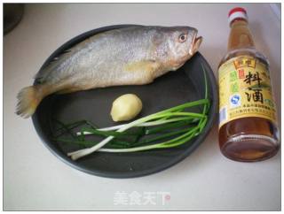 香煎大黄鱼的做法步骤：1