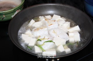葱姜鳕鱼豆腐煲的做法步骤：7