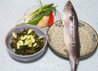 【雪菜毛豆煨海鱼】的做法步骤：1
