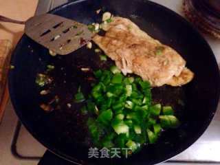 咖喱鳕鱼青椒意面的做法步骤：4