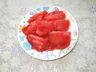 西红柿炖鲅鱼的做法步骤：1