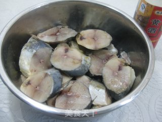 五香熏鲅鱼的做法步骤：2