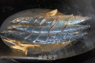 酸梅煮鲅鱼的做法步骤：5