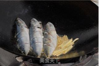 原汁原味姜丝煮鲅鱼的做法步骤：5