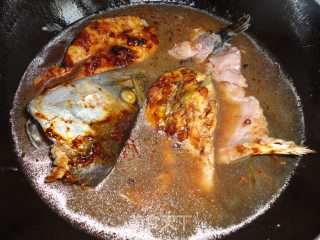 酱烧鲅鱼的做法步骤：4