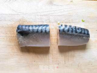 惠美莉私房菜日本料理系列之味噌煮鲅鱼的做法步骤：2
