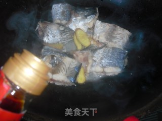 鲅鱼炖蒜苔的做法步骤：5