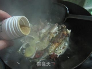 红烧鲅鱼土豆块的做法步骤：8
