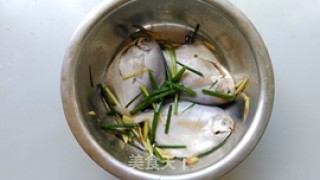 #第四届烘焙大赛暨是爱吃节#茶香熏鲳鱼的做法步骤：3
