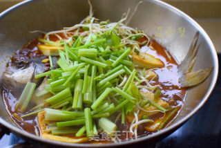 豆腐烧鲳鱼的做法步骤：9
