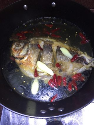 鲜香鲳鱼汤的做法步骤：4