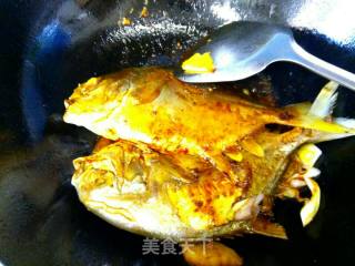 酱烧鲳鱼的做法步骤：6