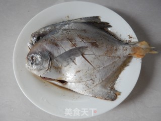 香煎鲳鱼的做法步骤：6