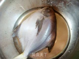 【川菜】--干烧鲳鱼的做法步骤：1