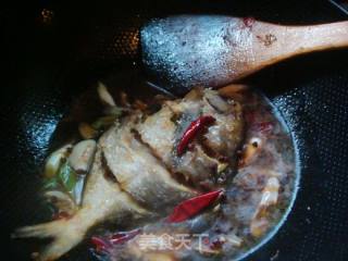 【川菜】--干烧鲳鱼的做法步骤：9