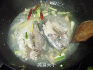 雪菜鲳鱼土豆汤的做法步骤：7