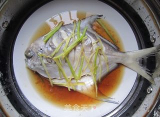 清蒸鲳鱼的做法步骤：6