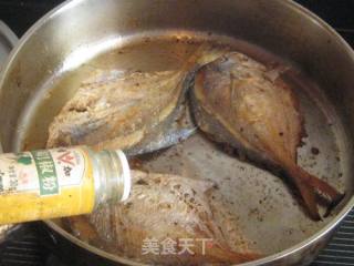 椒盐煎鲳鱼的做法步骤：6