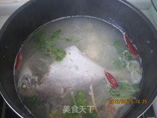清炖鲳鱼汤的做法步骤：7