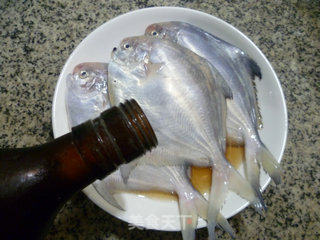 清蒸鲳鱼的做法步骤：2
